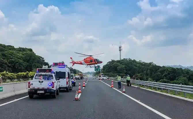 孙吴高速公路汽车救援案例